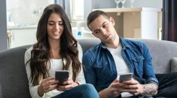 ابتكار تقني جديد.. وسيلة ذكية تمنع التلصص على شاشات الهواتف المحمولة